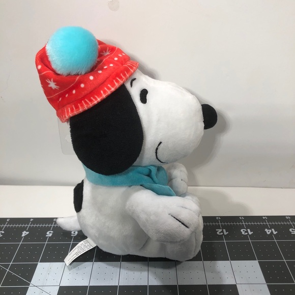 Hallmark Peanuts Snoopy 2022 Christmas Plush Stuffed Animals Santa Hat and Scarf - Picture 2 of 12